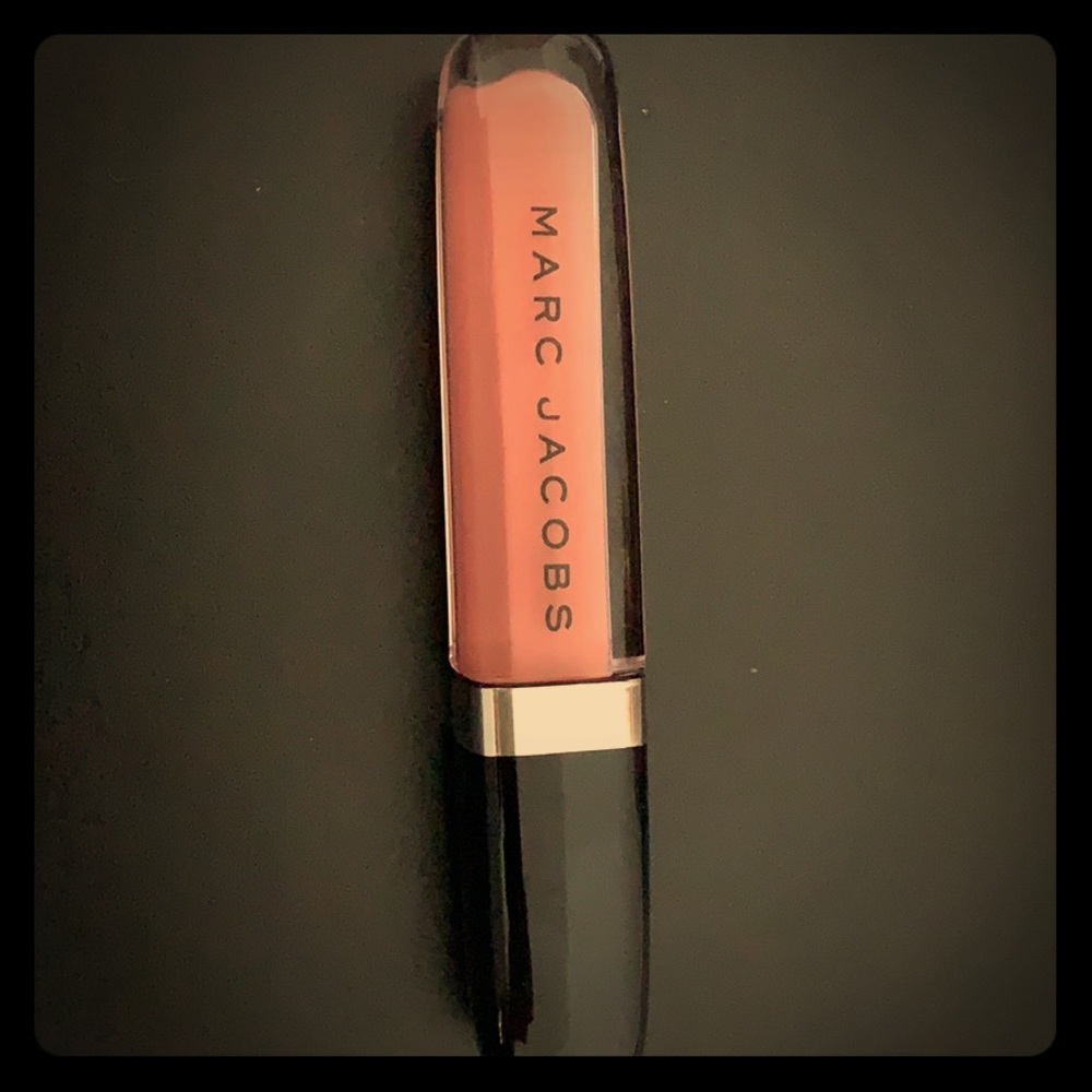 Lip gloss